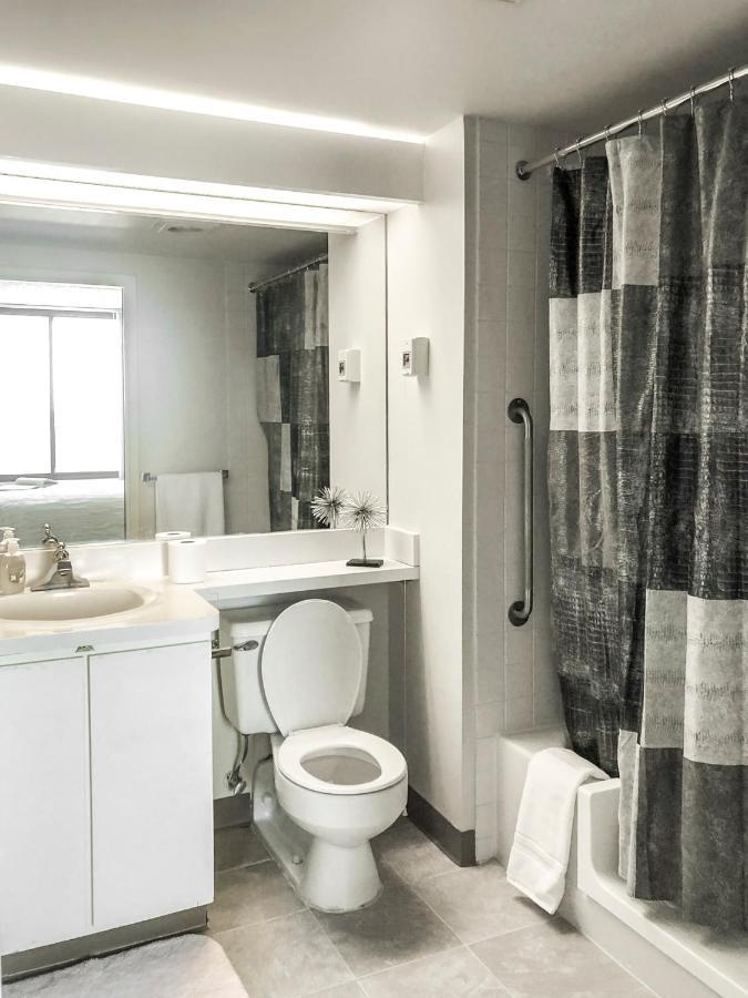 Short Term Rentals At The Park At Trowbridge Senior Community Southfield Buitenkant foto