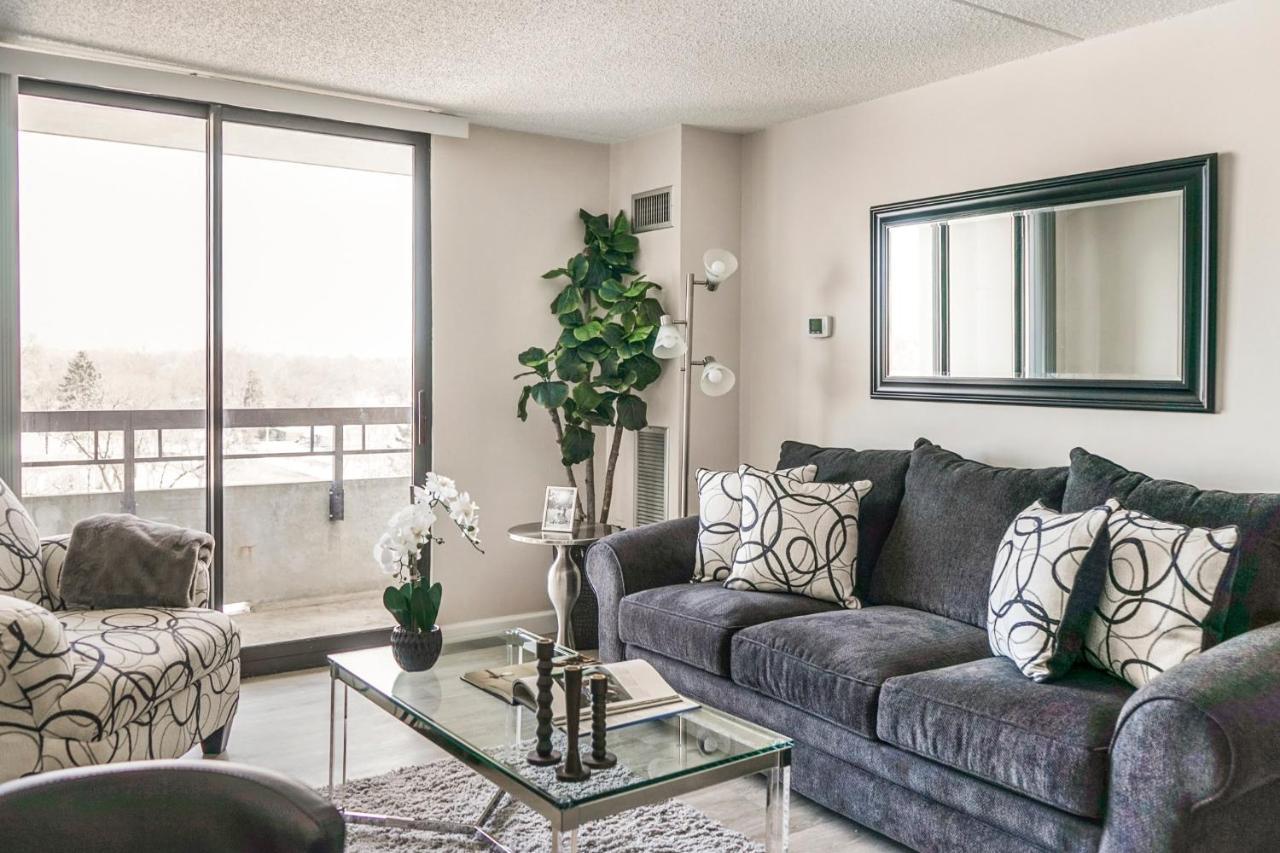 Short Term Rentals At The Park At Trowbridge Senior Community Southfield Buitenkant foto