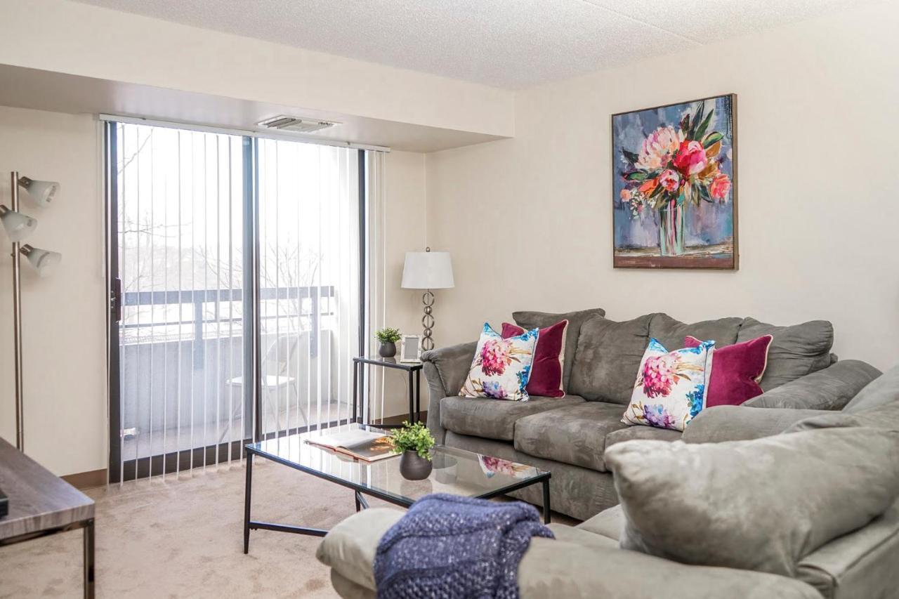 Short Term Rentals At The Park At Trowbridge Senior Community Southfield Buitenkant foto
